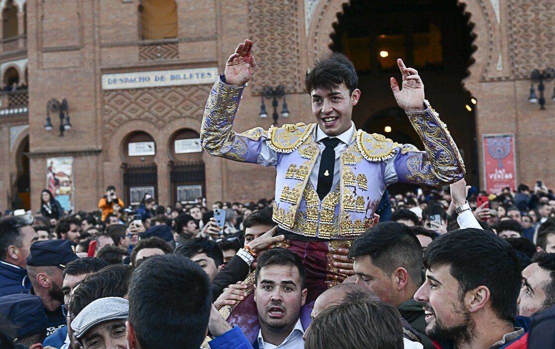Alejandro Chicharro reaparece en Pamplona