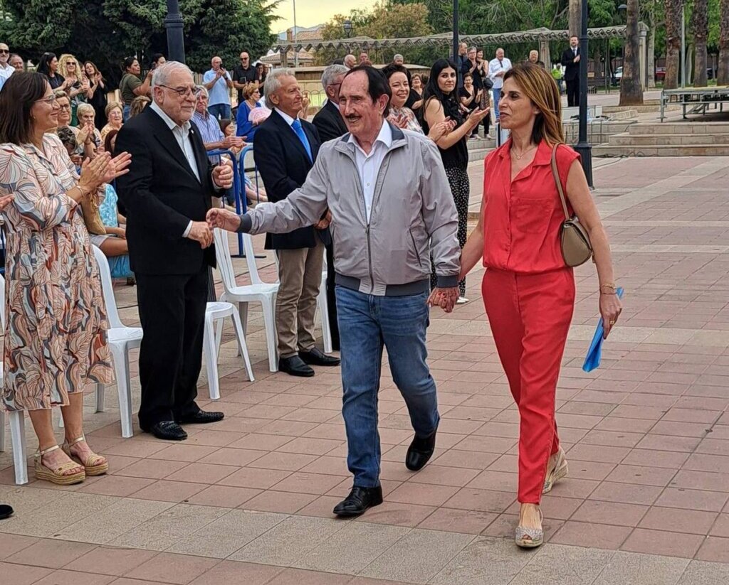 Les Alqueries dedica un pasodoble a Manolo Molés