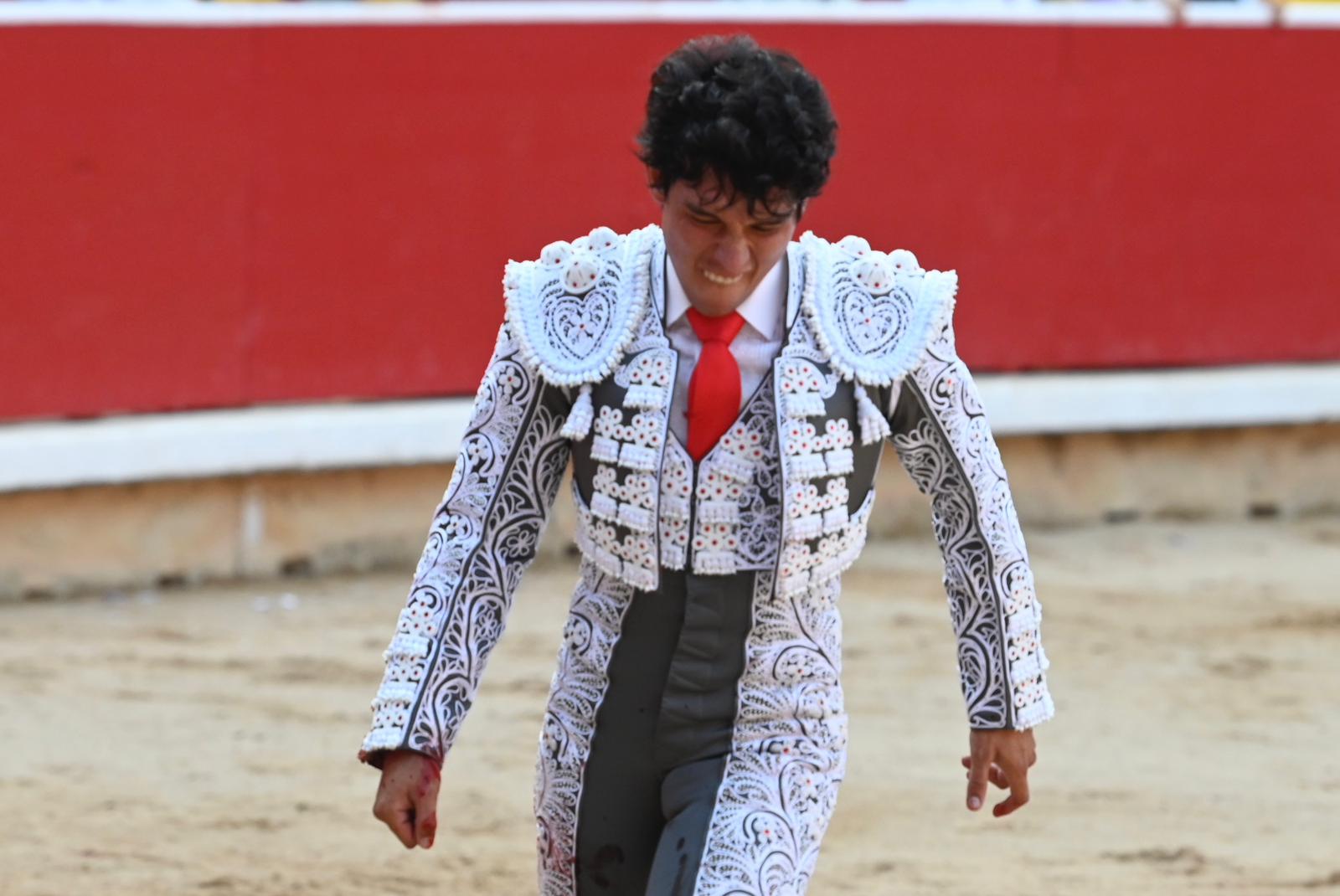 Fonseca, trasladado al hospital tras resentirse de su luxación de codo en Pamplona