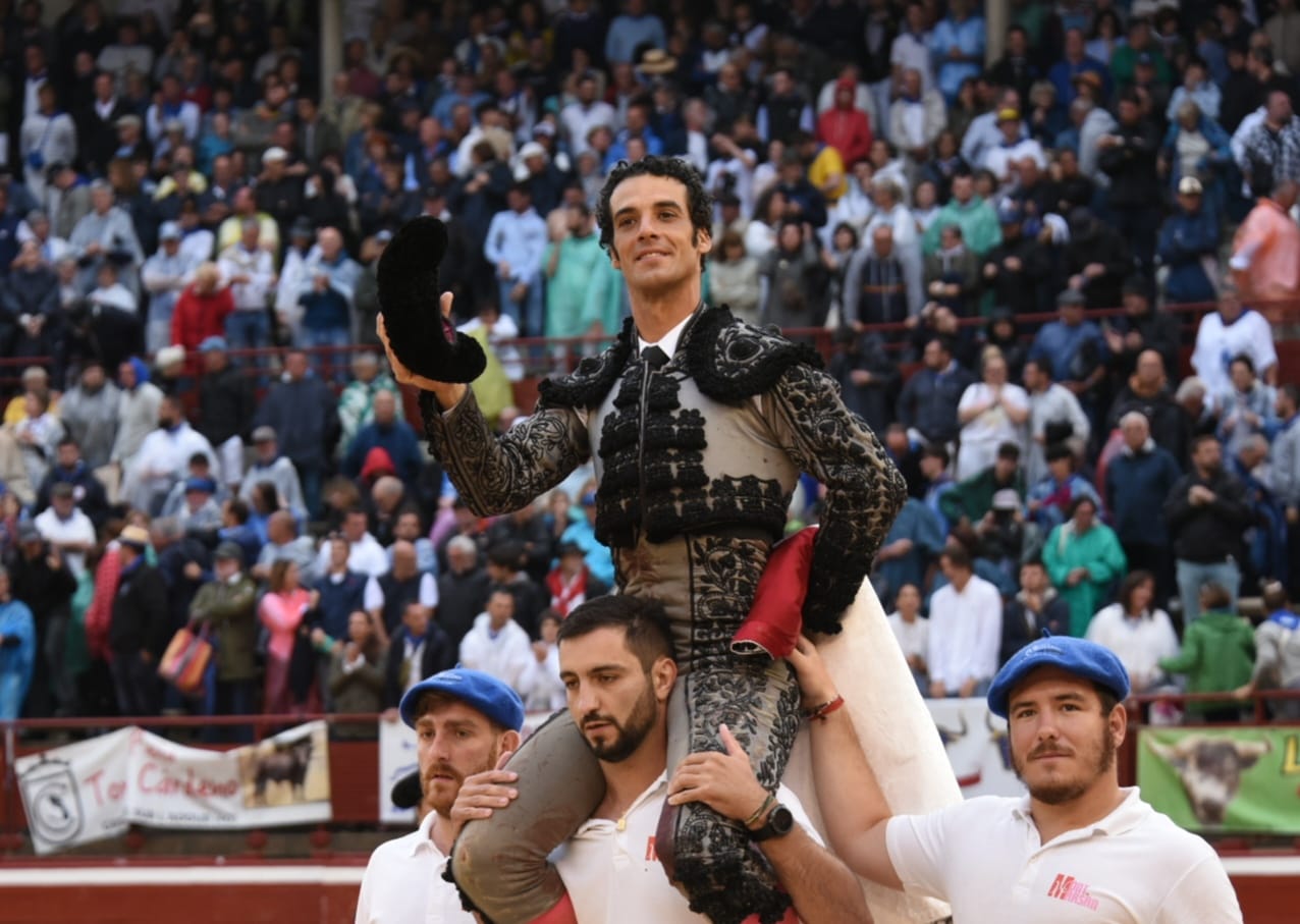 Morenito de Aranda triunfa ante exigentes victorinos en Mont de Marsan