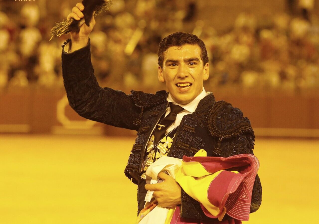 Pepe Martínez borda el toreo en la primera de promoción en Sevilla