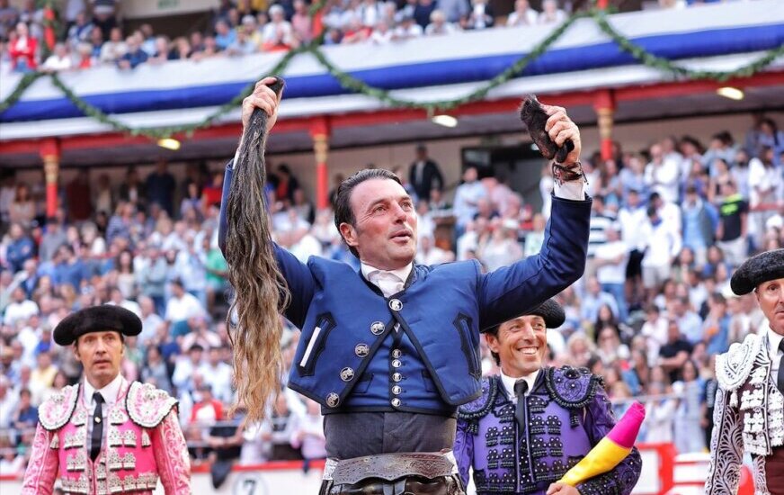 Andy Cartagena, un rabo en la despedida de Pablo Hermoso de Santander