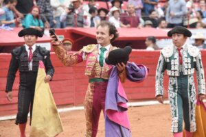 José María Mendoza, oreja en la Plaza México. Foto: Tadeo Alcina