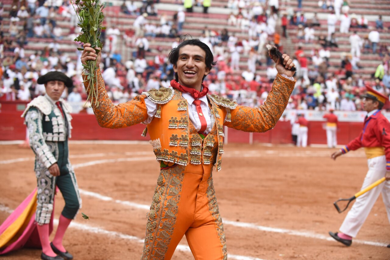 La México inaugura su temporada con un guiño a Pamplona