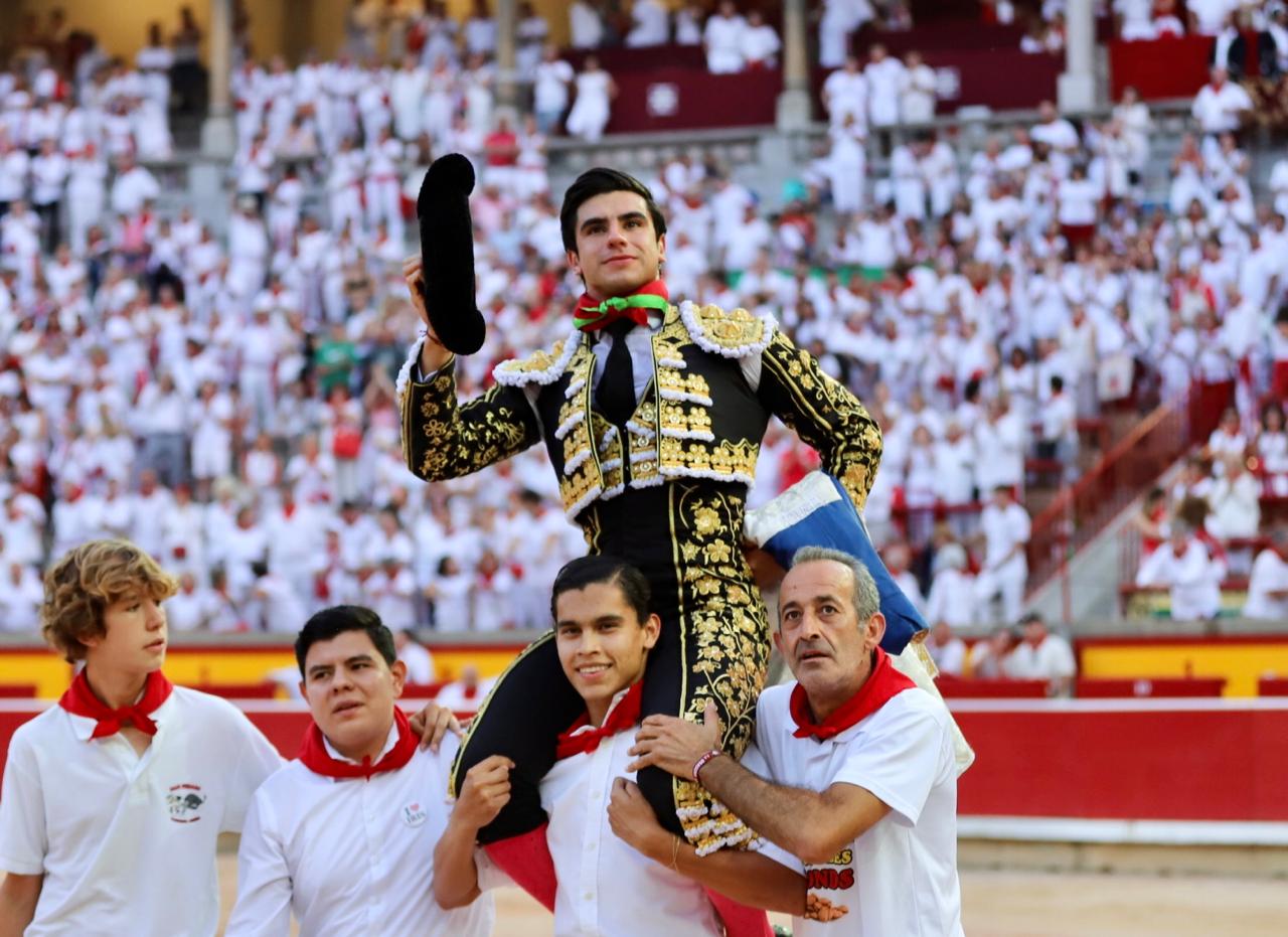 Colombo repite hazaña con la miurada de Pamplona
