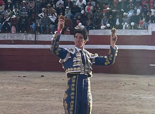 Esaú Fernández, Escapulario de Oro al triunfador de Palcamayo