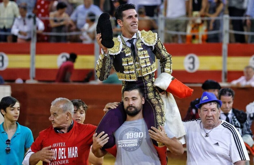 Cumbre de Talavante y embrujo de Morante en Almería