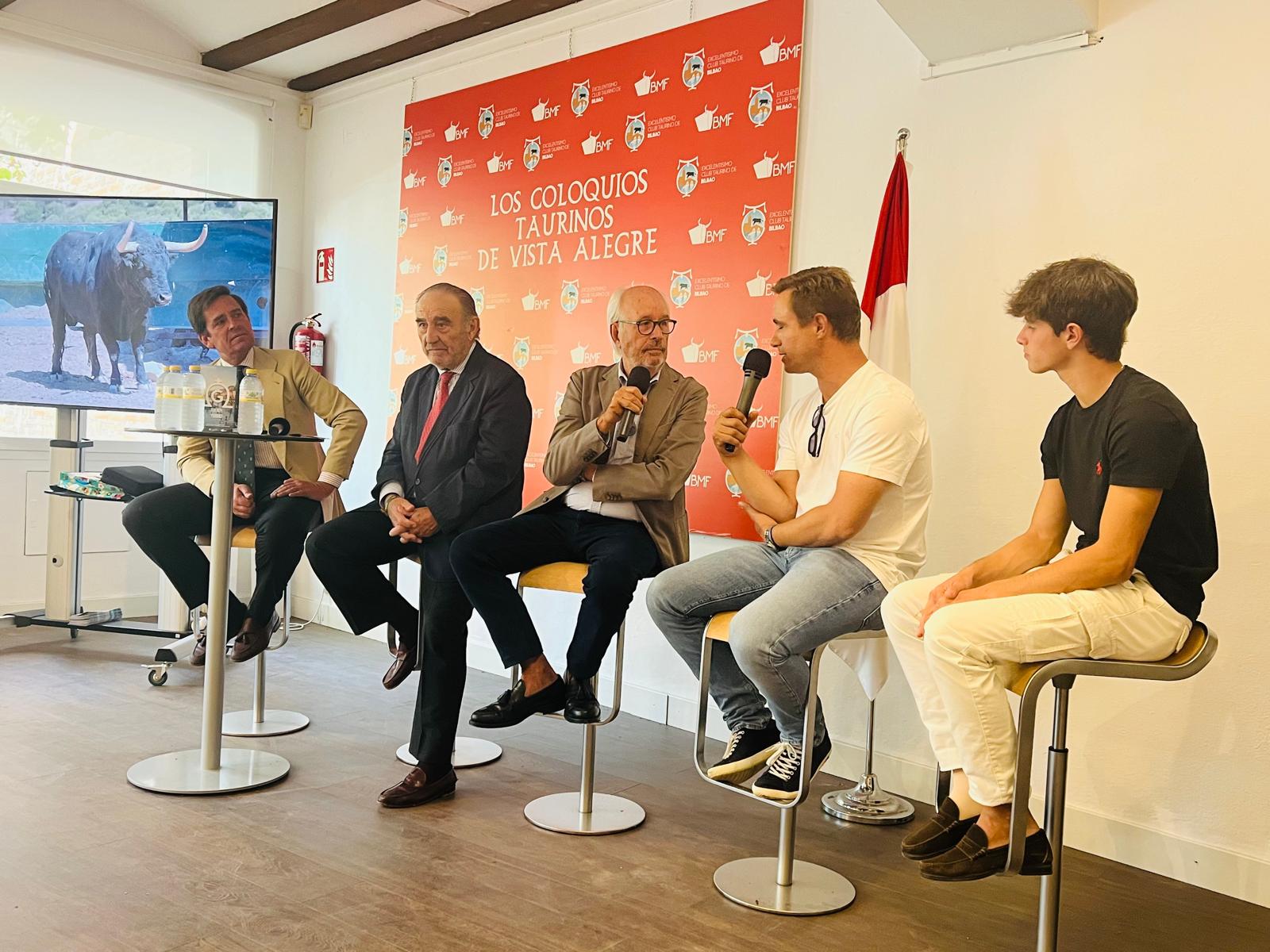 Aarón Palacio: "Lo que me motiva es emocionar y sentirme realizado"