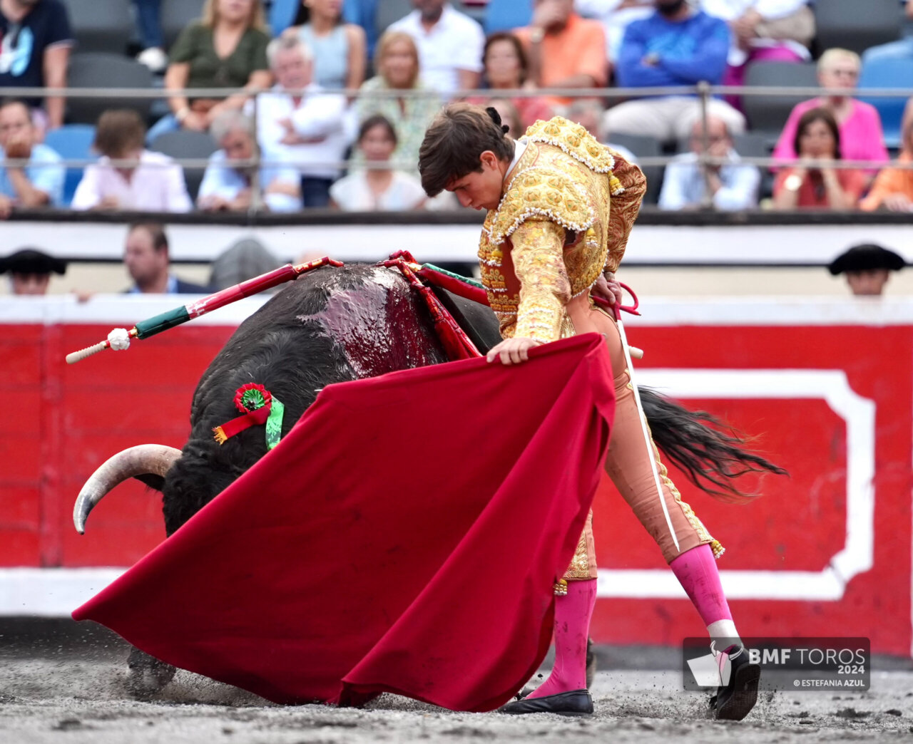 Aarón Palacio, premio al novillero triunfador de las Corridas Generales