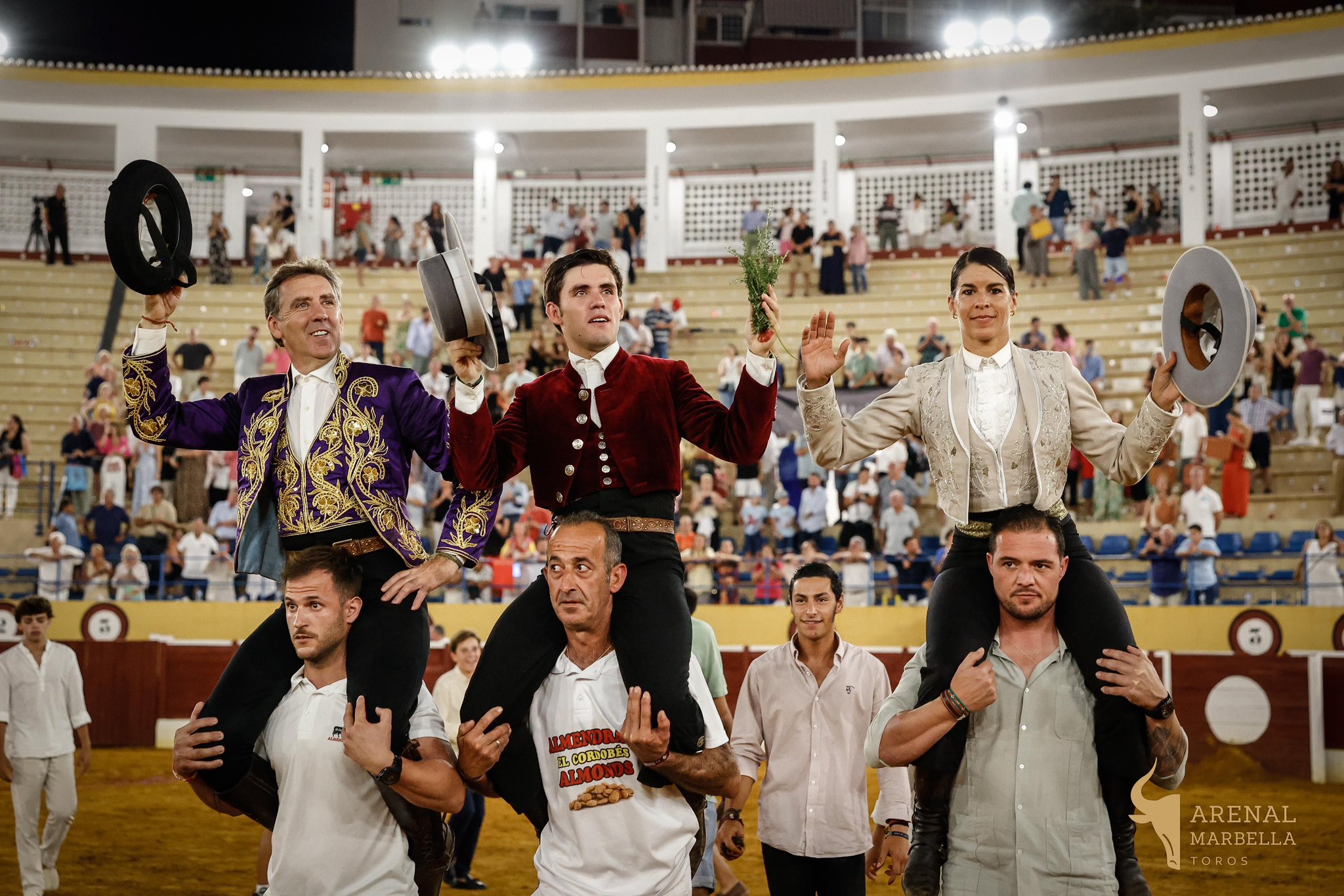 Nueve orejas y un bohórquez de vuelta en la triunfal despedida de Pablo Hermoso en Marbella