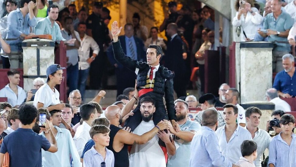 Emilio de Justo cuaja una tarde soberbia en la Malagueta