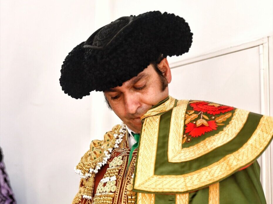 Recogen firmas para solicitar la Medalla de Andalucía para Morante de la Puebla