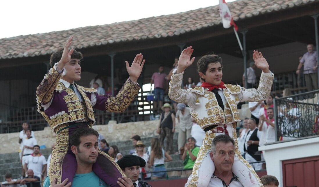 Triunfos de Jarocho, Manuel Román, Peñaranda, Bastos, Galán, Chicharro, Marco Pérez, Eric Olivera, Mariscal Ruiz, épica de García Corbacho...