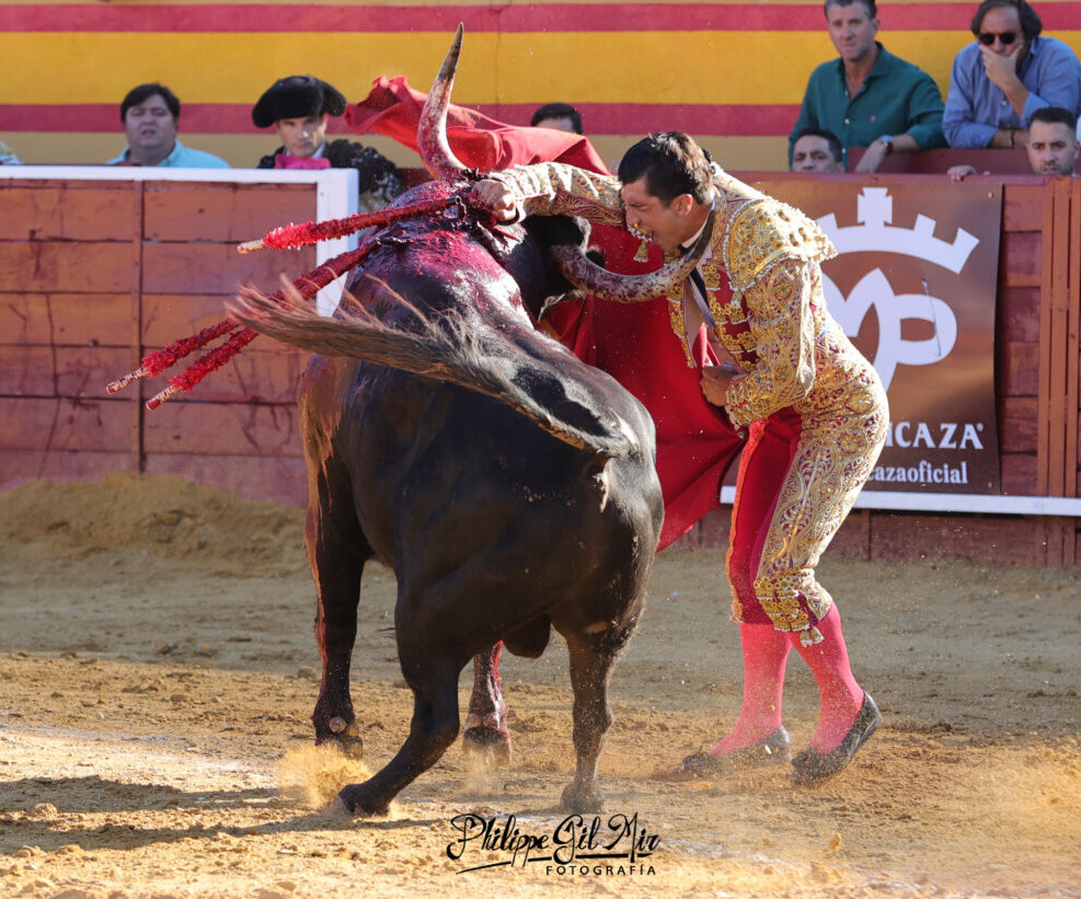 Jairo Miguel destaca en una tarde amarga en Cenicientos