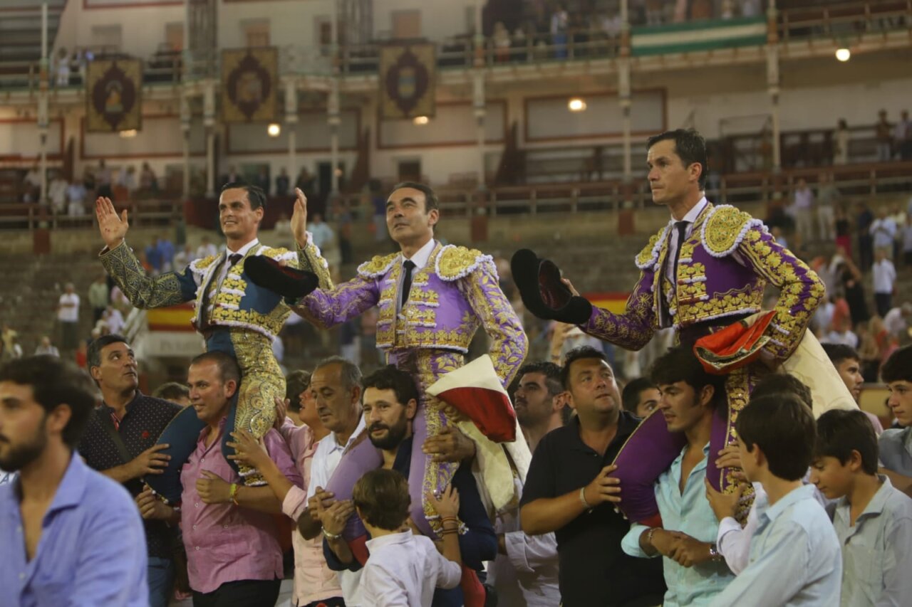Ponce, Luque y Galván, derroche de toreo en El Puerto