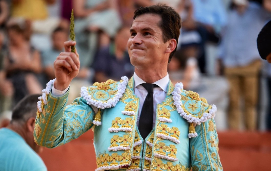 Luque, Galván y Galdós, ocho orejas y un rabo en San Roque; pleno de Tomás Bastos en Valencia de Alcántara