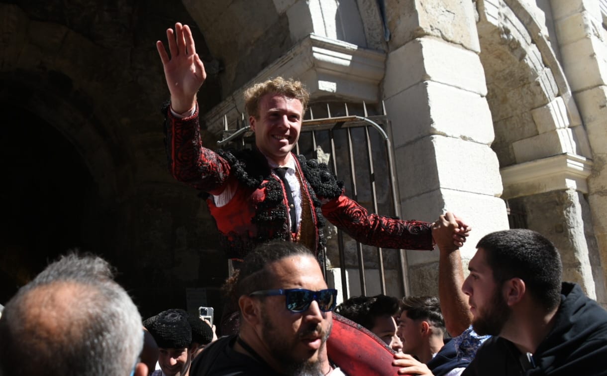 Clemente se proclama Cónsul en una importante confirmación en Nimes