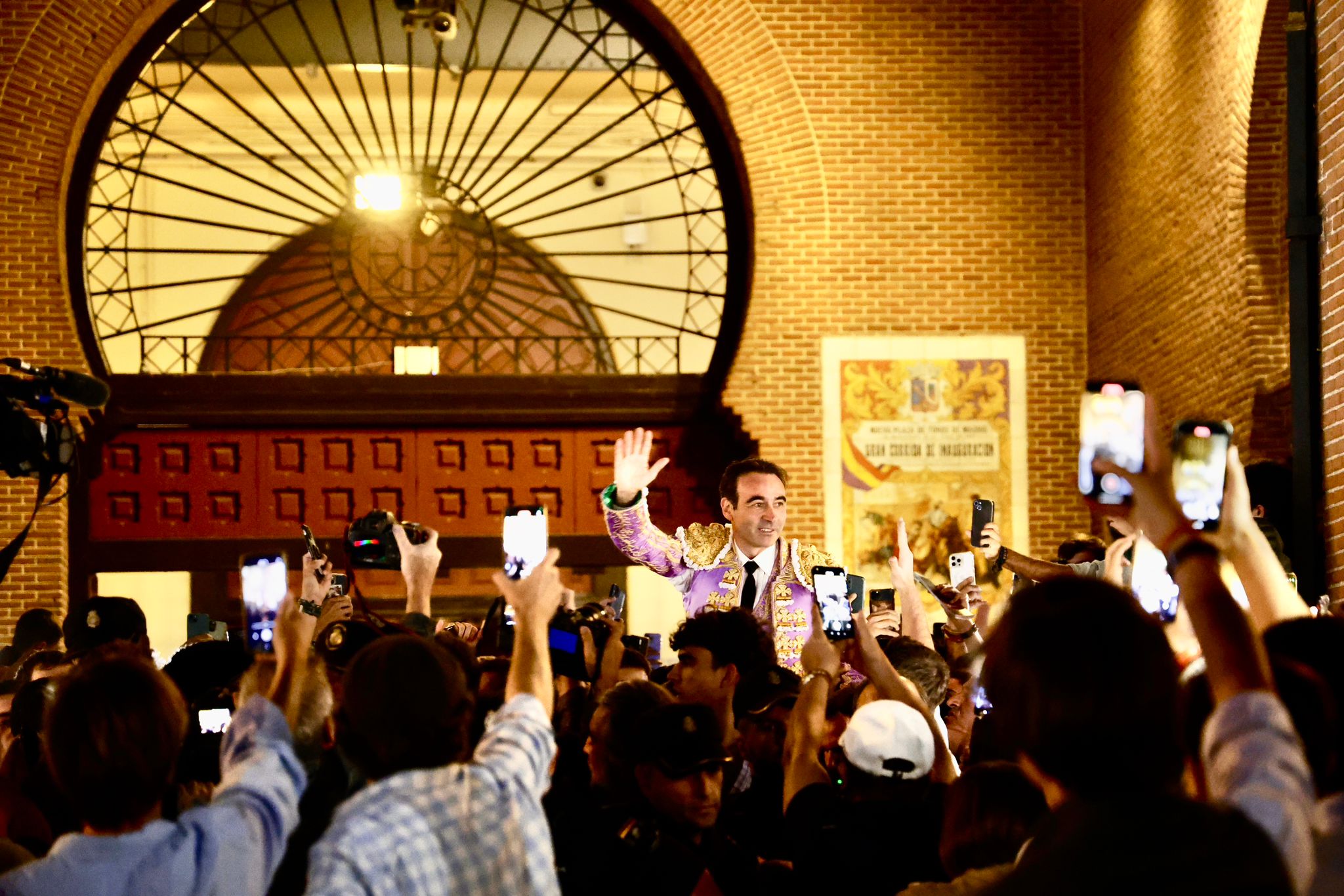 Lección magistral de Ponce en su adiós a Las Ventas