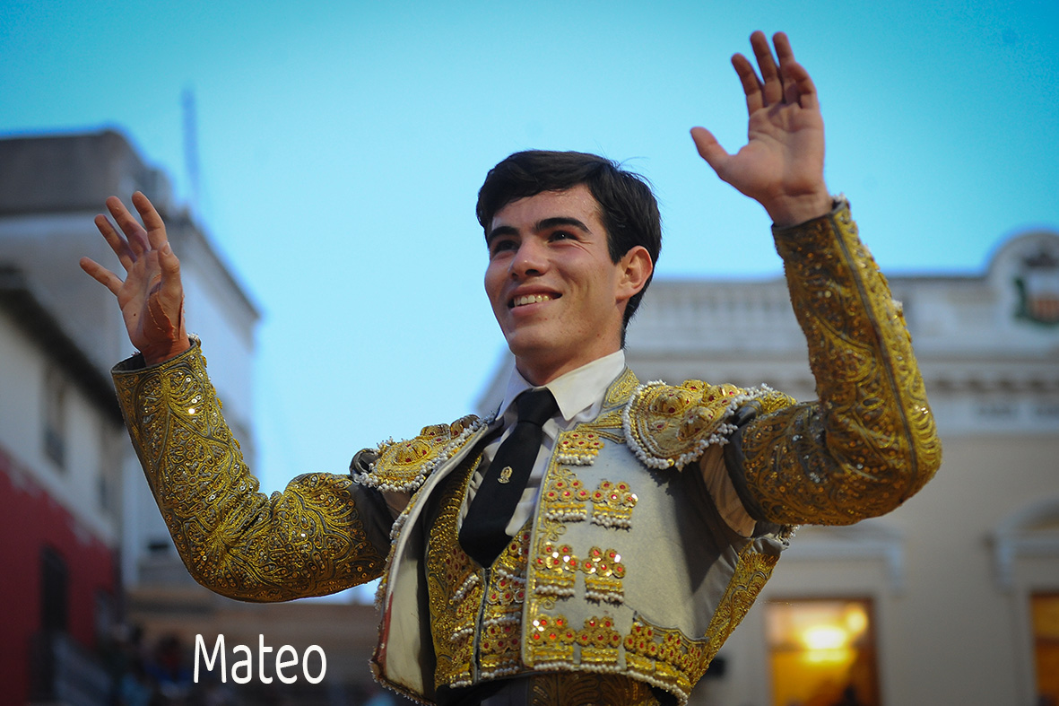 Puerta grande para Cid de María en la segunda de Algemesí