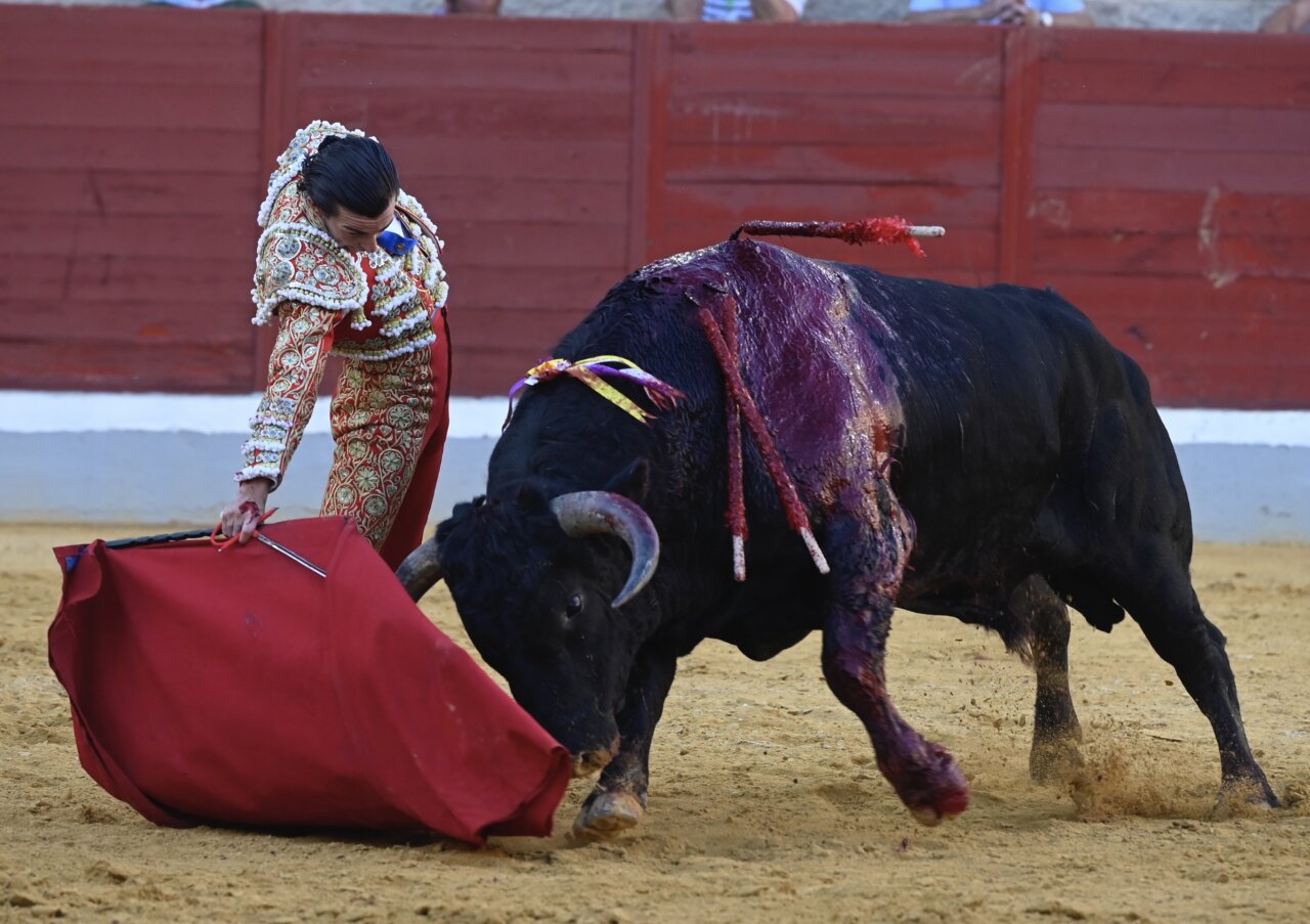 La de Cuadri pide el carnet a una terna que da la cara en Villaseca