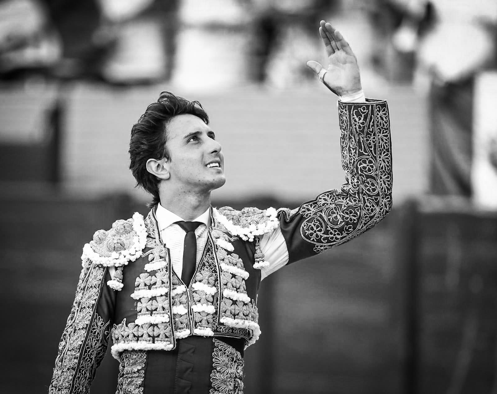 OneToro TV, en Arles: Resurrección con Roca Rey y el Lunes de Pascua