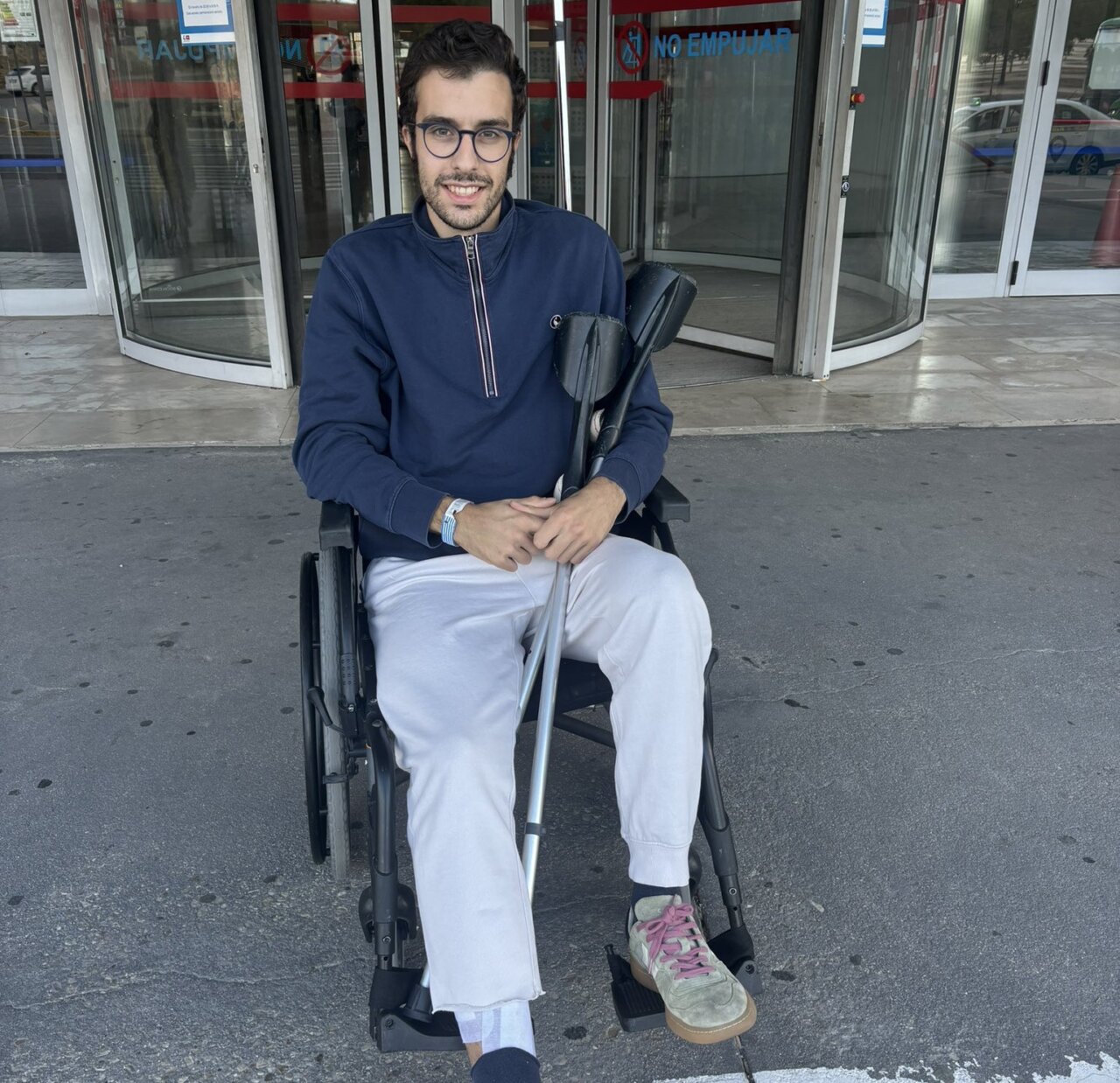 Roberto Cordero abandona el hospital: "Hoy empezamos otro camino largo y difícil, pero seguro acabará bien"