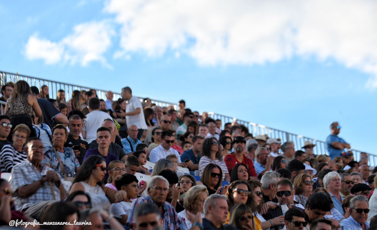 Arganda hace historia y cuelga el "No hay billetes" por sexto día consecutivo