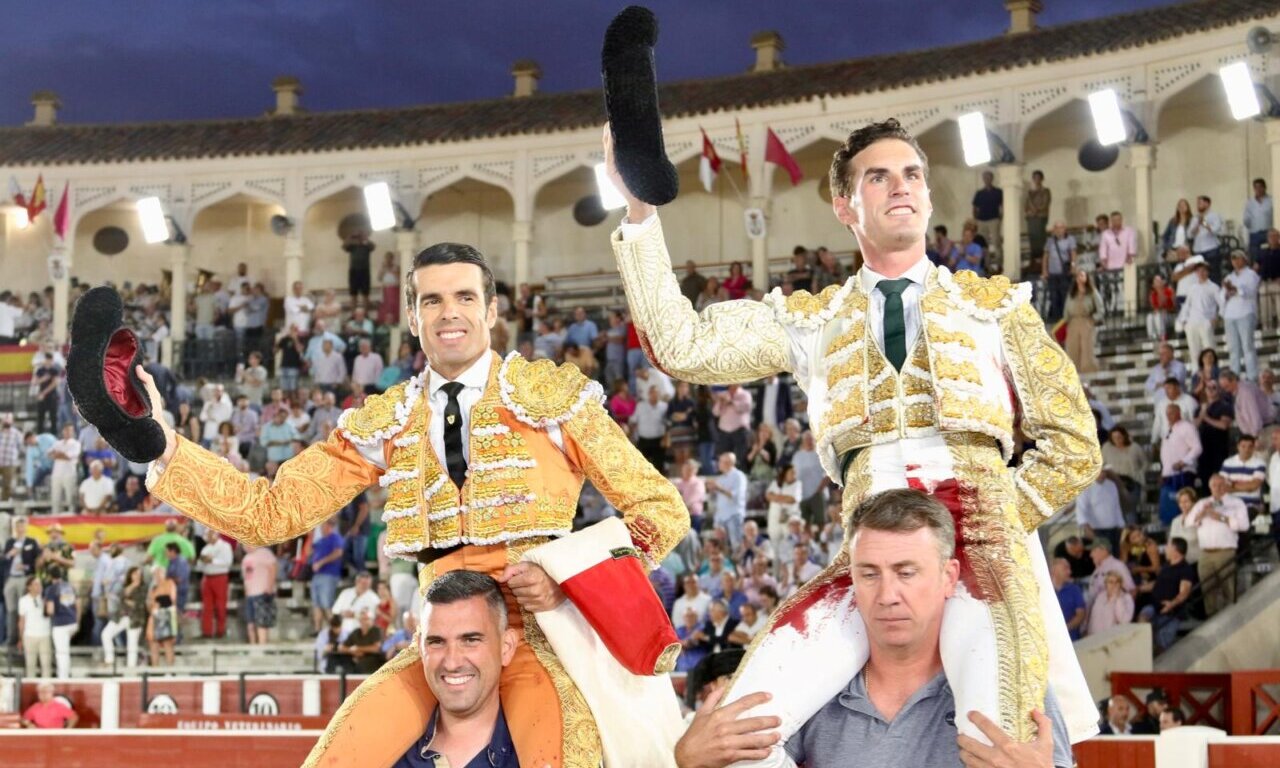 Sobresalientes Emilio de Justo y Fernando Adrián, por la puerta grande en Albacete