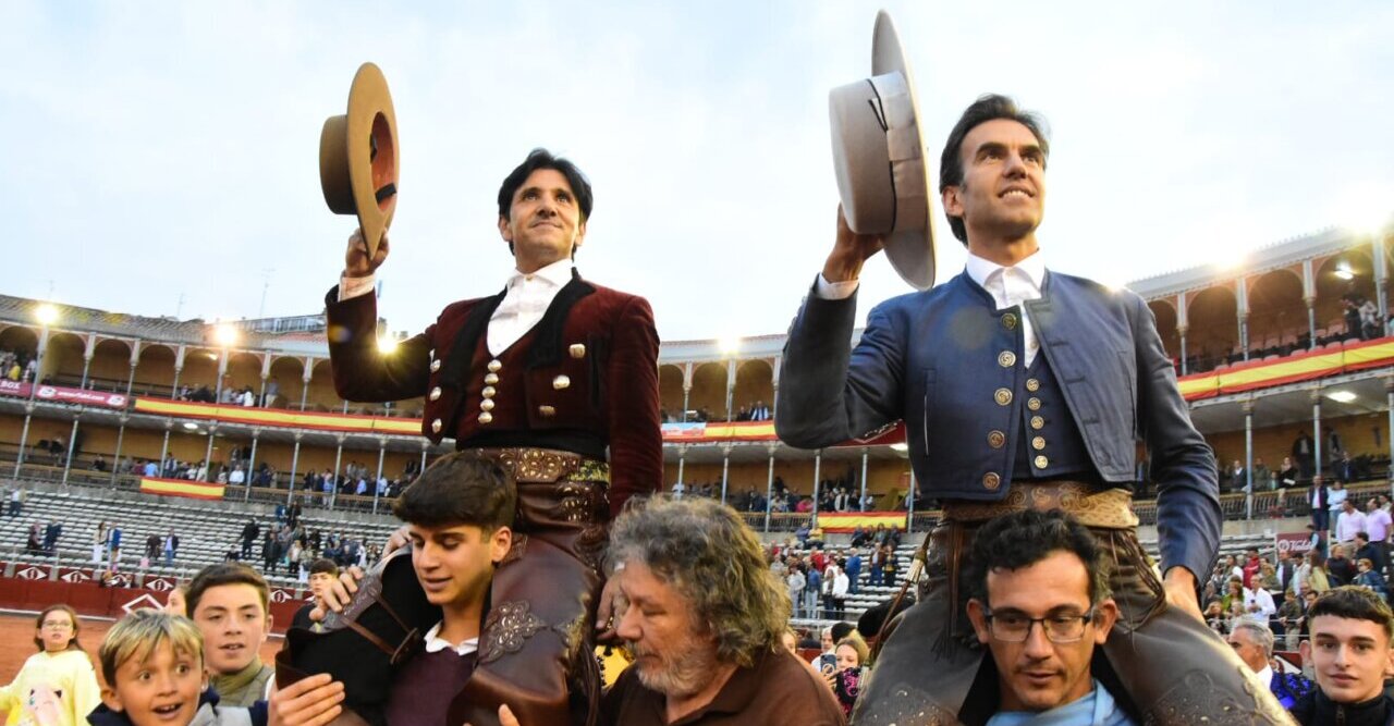 El vendaval Diego Ventura arrasa La Glorieta y sale en hombros junto a Galán en Salamanca