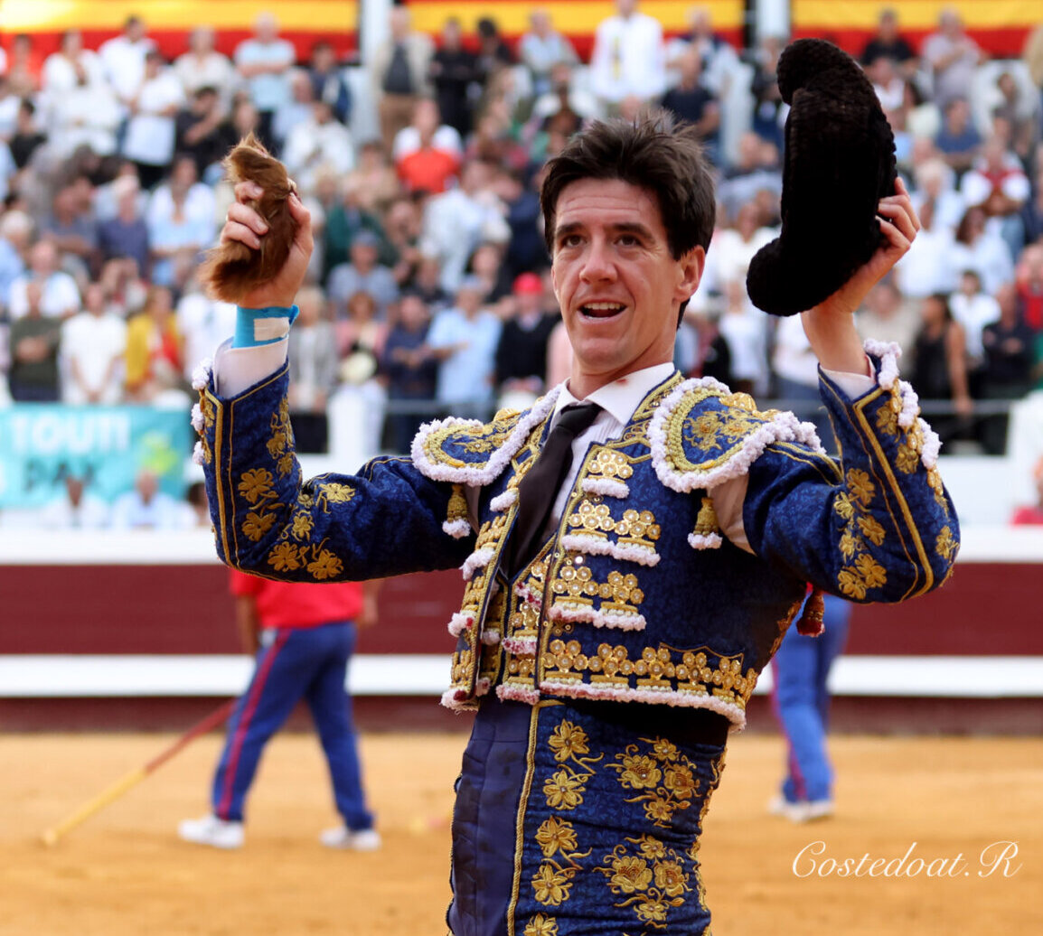 Esaú Fernández y El Rafi dan la cara con una exigente corrida de Margé en Dax