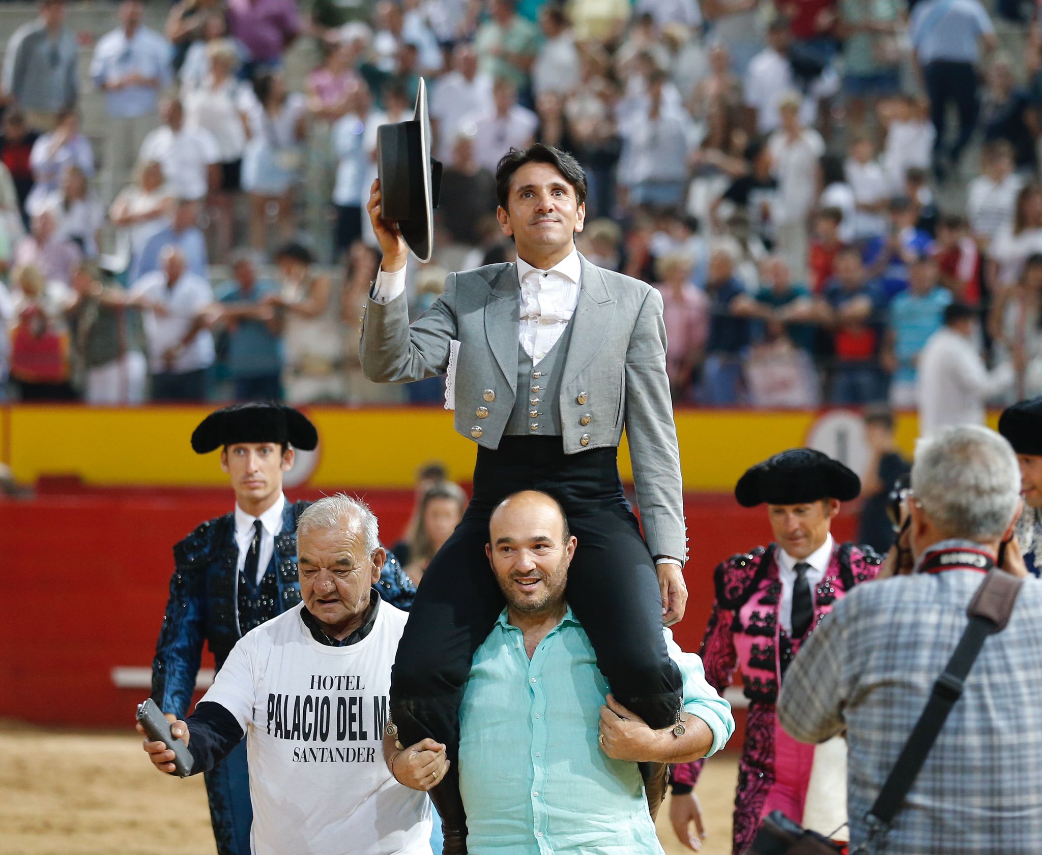 Nuevo pleno de Ventura: cuatro orejas y rabo en Navalcarnero