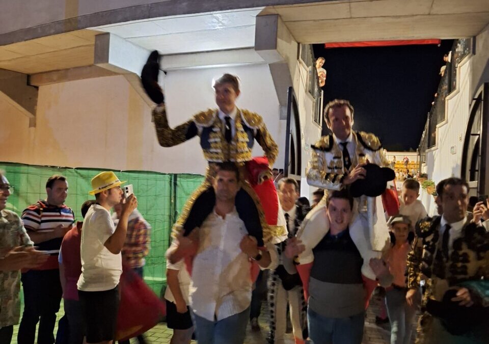 Ferrera y Jorge Martínez se reparten ocho orejas y dos rabos en Laujar de Andarax