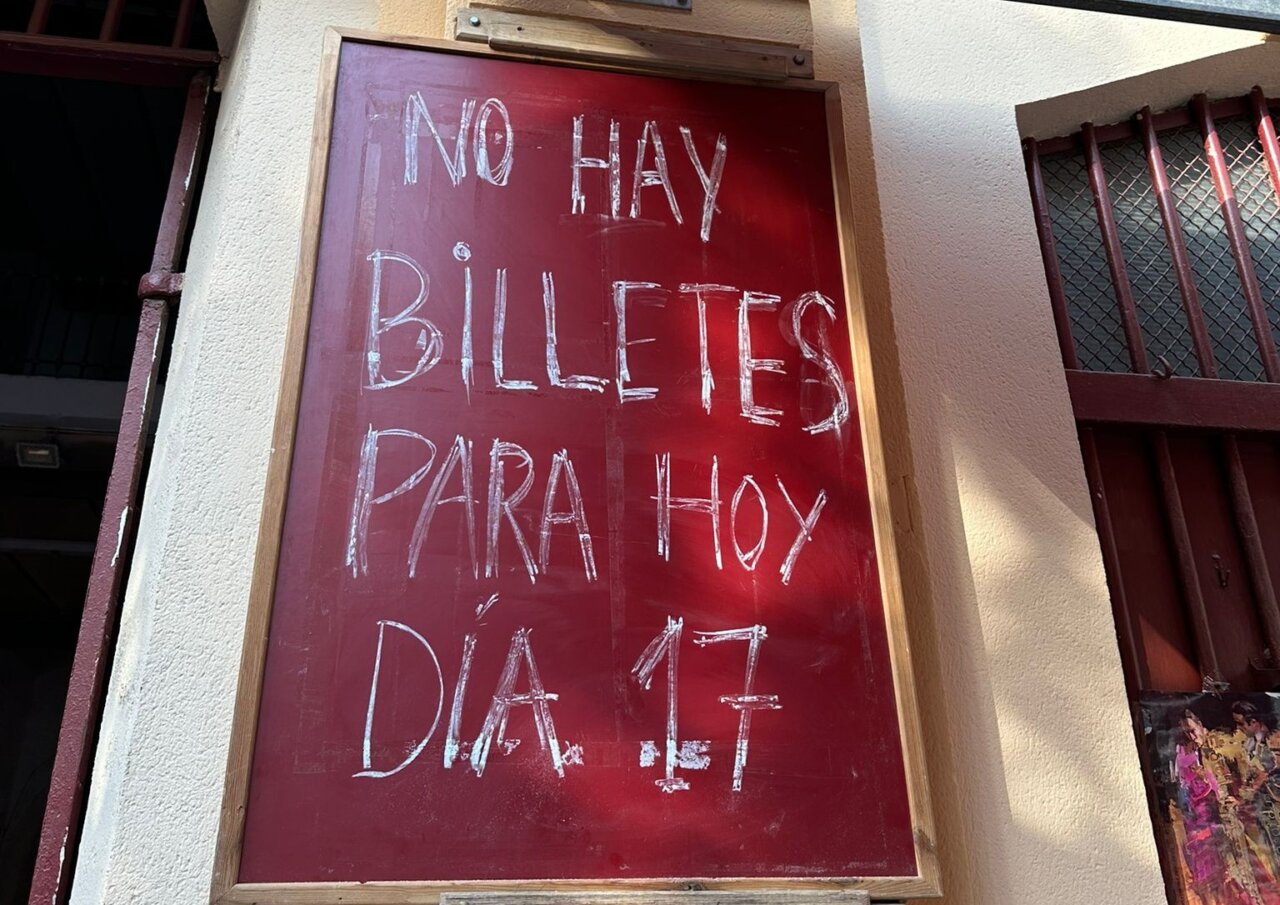 Talavante, Ureña y Roca Rey cuelgan el "No hay billetes" en Murcia... ¡12 años después!