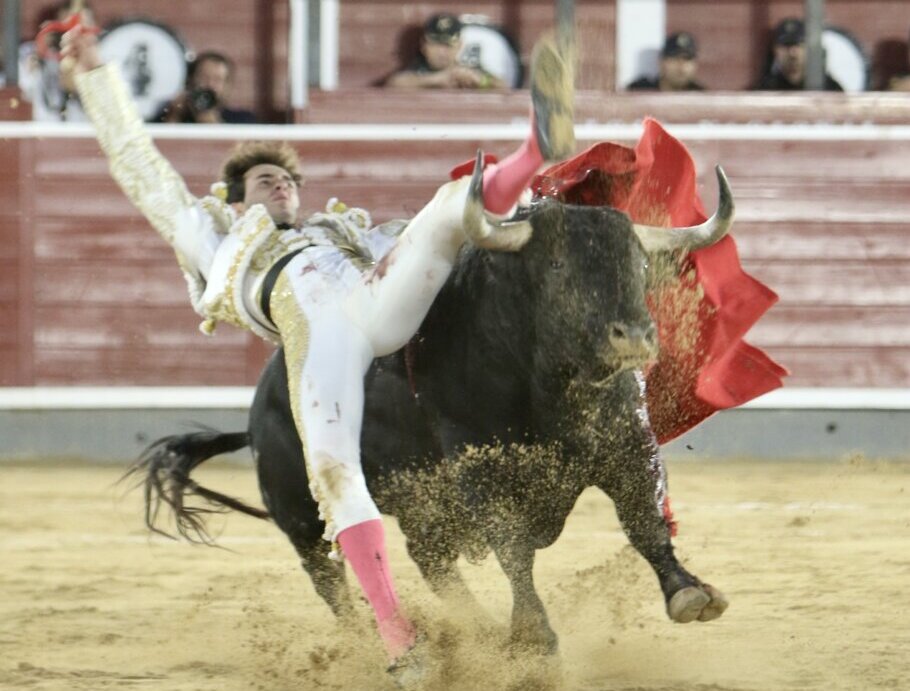 Valor y coraje de Navalón, fea voltereta en Albacete