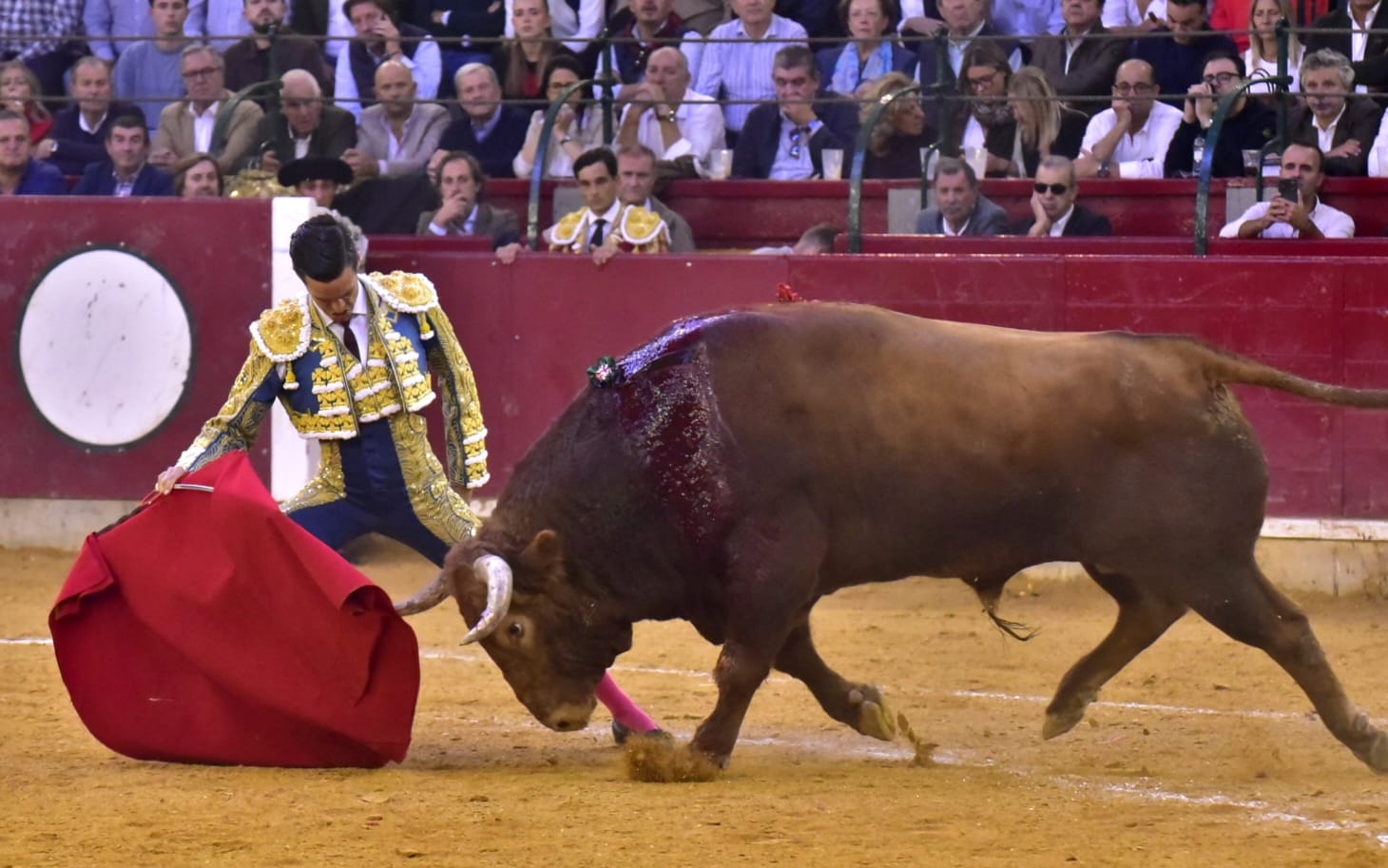 Galván, a golpes de inspiración en la octava de El Pilar