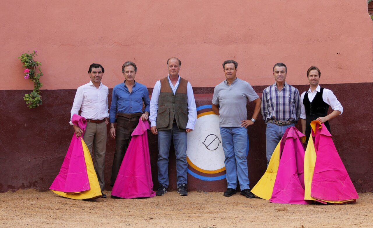 Los banderilleros cogen la muleta de cara al festival de Alcázar de San Juan