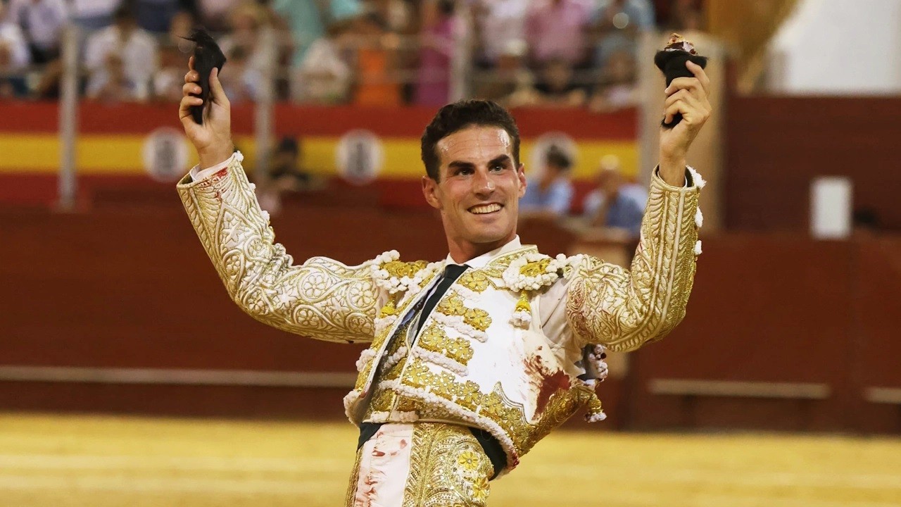 Morante, Fernando Adrián o Pepín Líria, entre los premiados por el Foro 3 Taurinos 3 de Almería