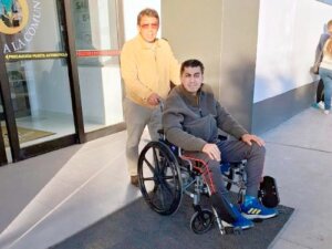 Juan Luis Silis abandona el hospital I ALTOROMÉXICO