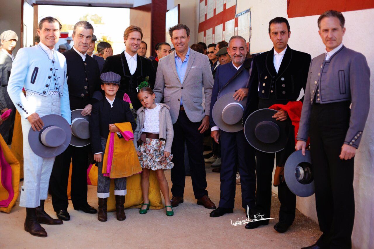 Los banderilleros rinden homenaje a Mariano de la Viña en un entretenido festival