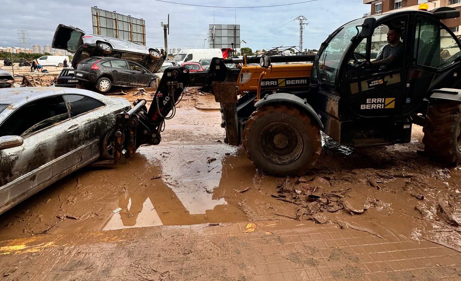 Hermanas Azcona, otro ejemplo de solidaridad ante la catástrofe