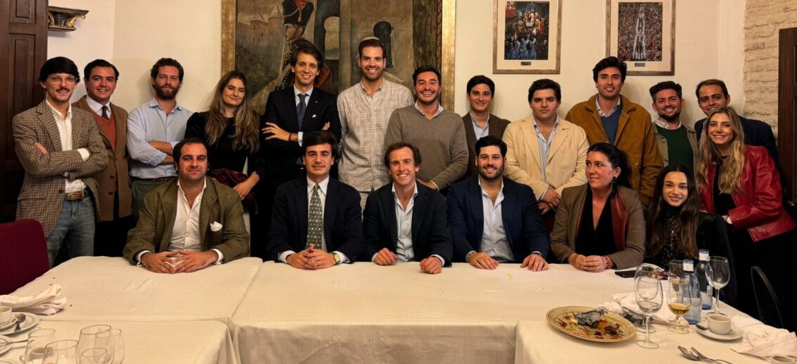 Román inaugura por todo lo alto el curso del Círculo Taurino Puerta Carmona