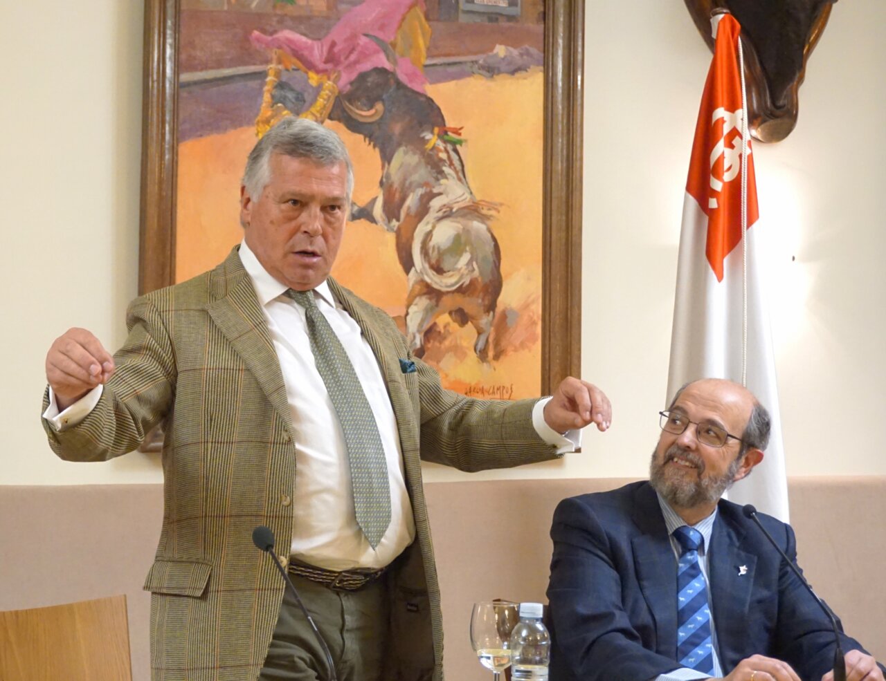 El Club Cocherito de Bilbao recuerda a Paquirri en un coloquio con Víctor Mendes