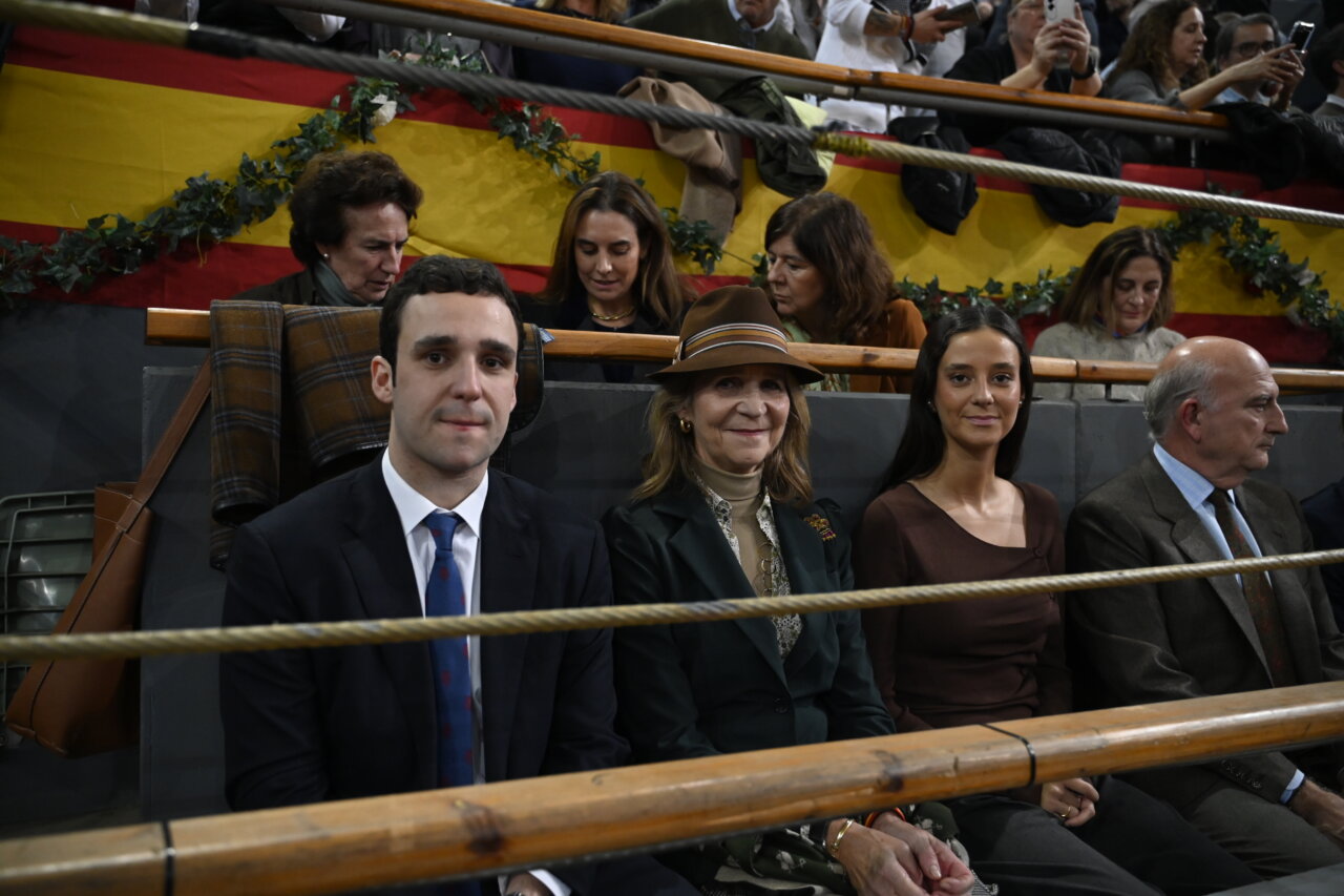 Ambientazo en tendidos y barreras de Vistalegre por Valencia