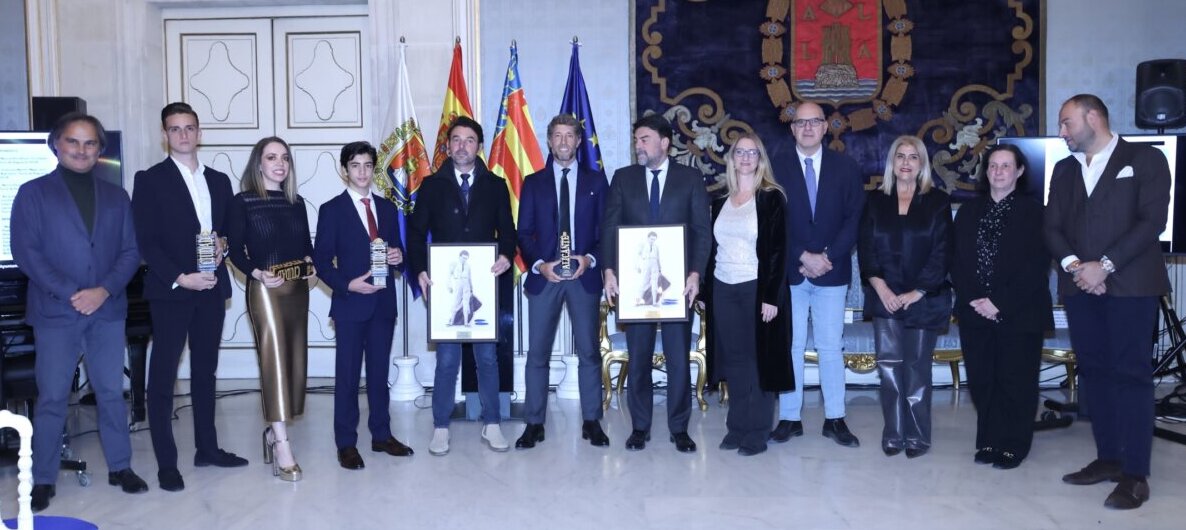 Escribano, Victorino, Marco Pérez..., premiados en Alicante