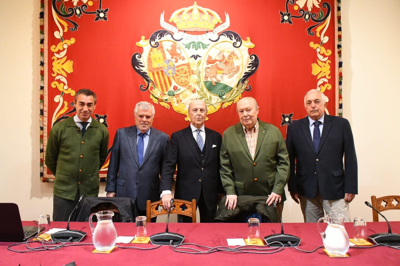 Inauguradas las Lecciones Magistrales de Aula Taurina de Sevilla con el homenaje a Pepe Luis Vázquez Silva