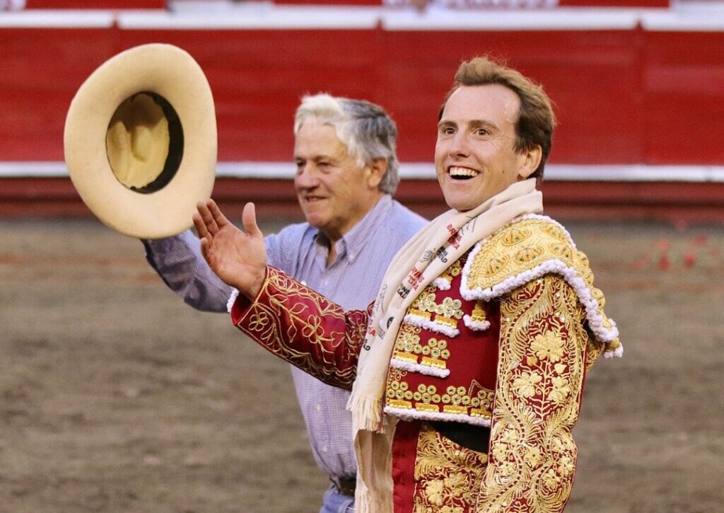 Román pide paso con argumentos