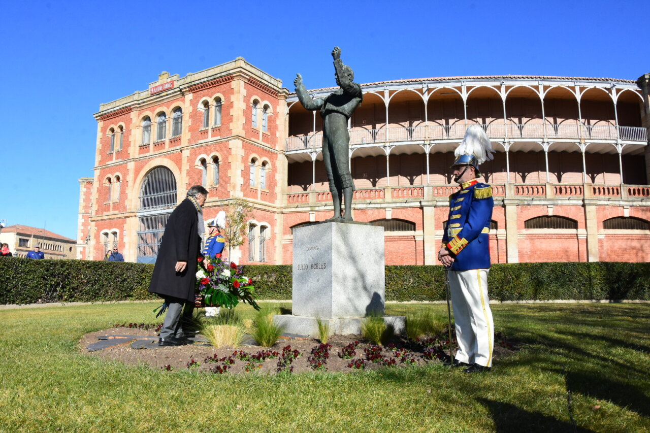 Salamanca no olvida a Julio Robles