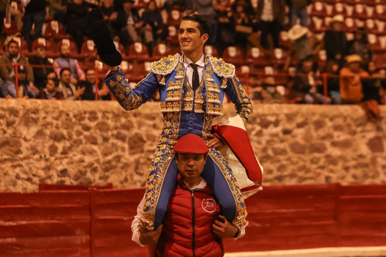 Calita, triunfal tarde en Tepeapulco