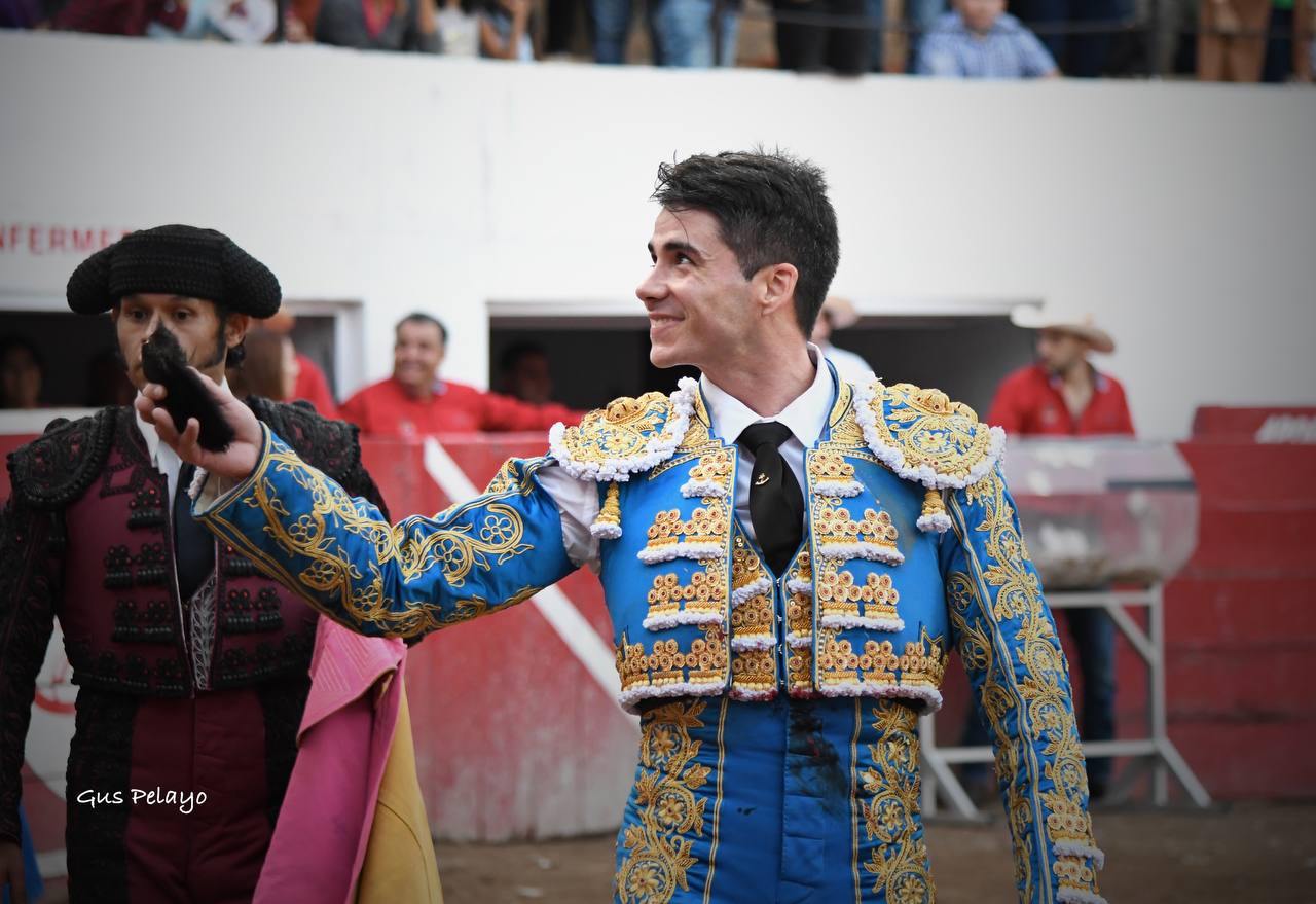 Borja Ximelis y Axel López, sendas orejas en Autlán; Sebastián Vargas y El Mojito, éxito en Colombia