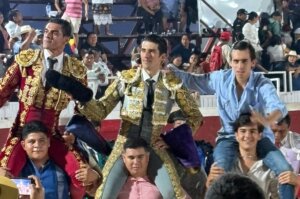 Ernesto Javier "Calita" y Gerardo Rivera, a hombros en Valladolid.